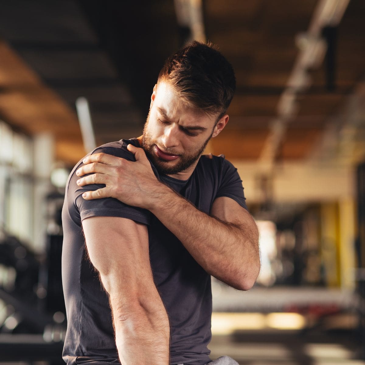 how to use a muscle massage gun for frozen shoulder