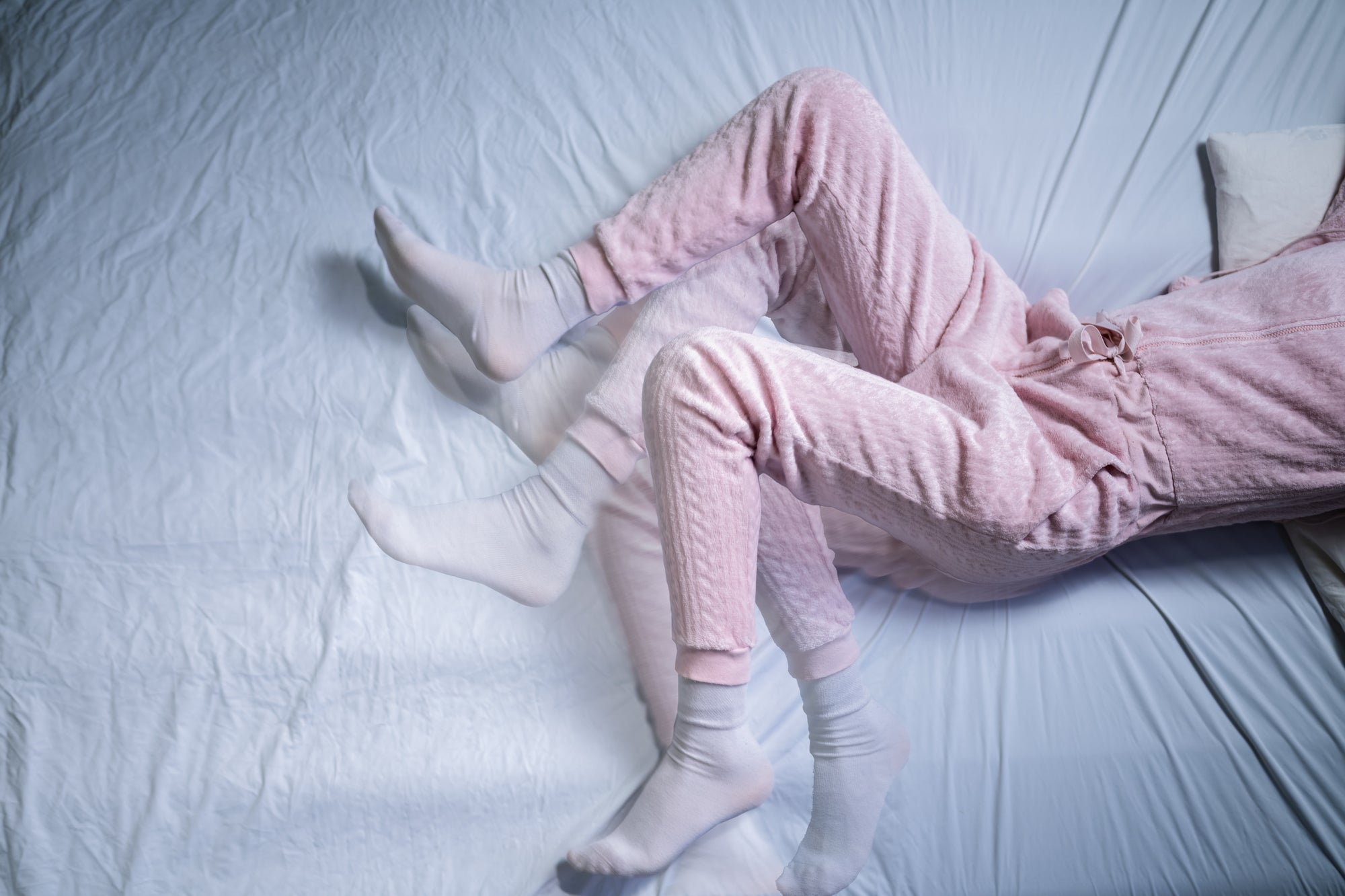 13 Helpful Ways to Relieve Restless Legs in Bed